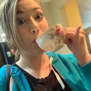 Meet your Posher, Ashley